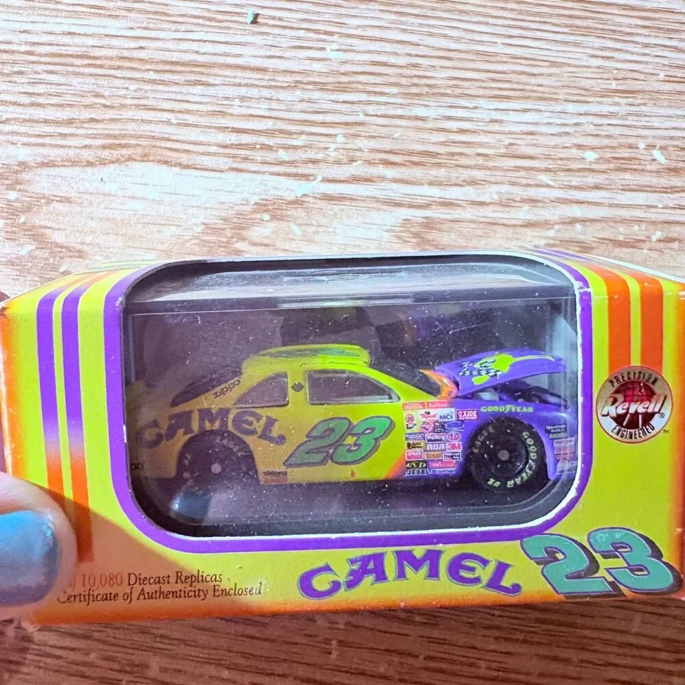 Revell NASCAR 1997 Camel Ford Thunderbird # 23 Jimmy Spencer 1:43 Never Opened